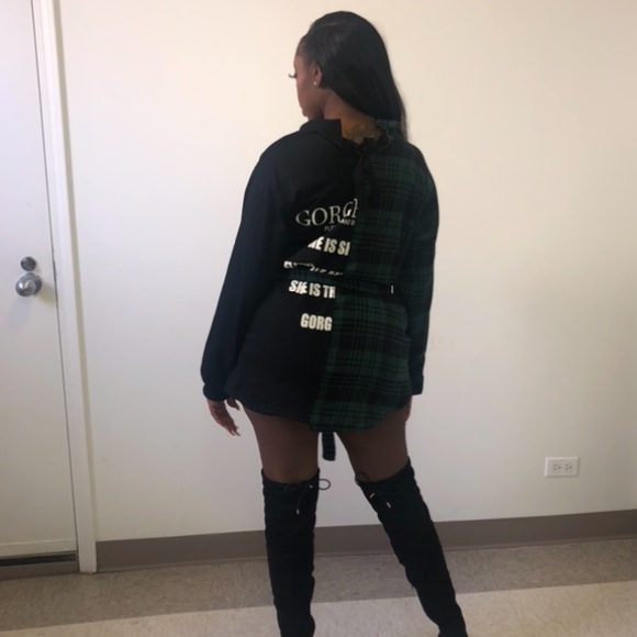 Oversized Top - Picture 2 of 3